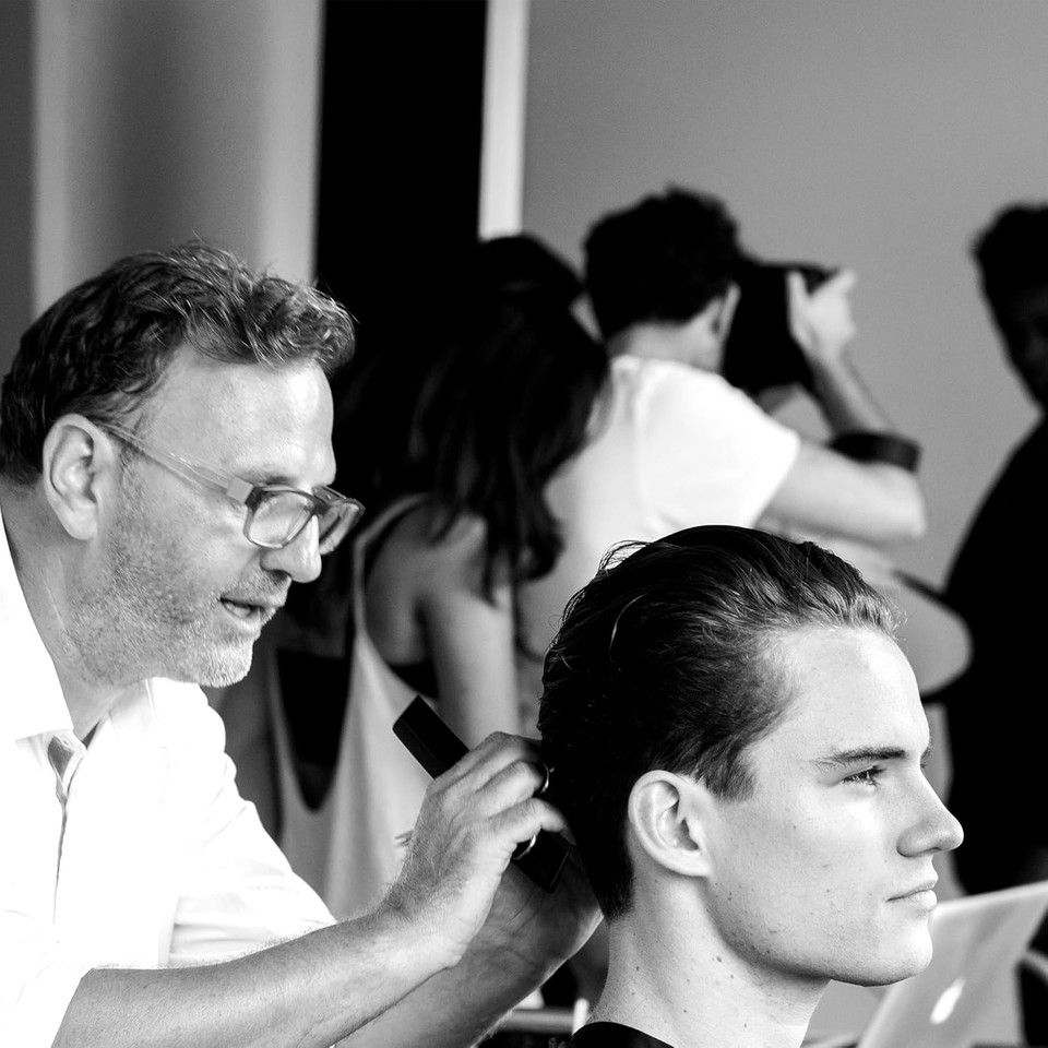 men-ü CREATE AND SHAPE 100ml  Adds texture and definition, smoothes and defrizzes. Hair putty with medium hold and medium shine. 100ml