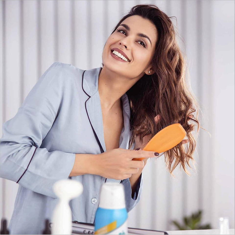 Batiste Dry Shampoo Damage Control 200ml, Hair Benefits For Weak or Damaged Hair, with Keratin, No Rinse Spray to Refresh Hair in Between Washes