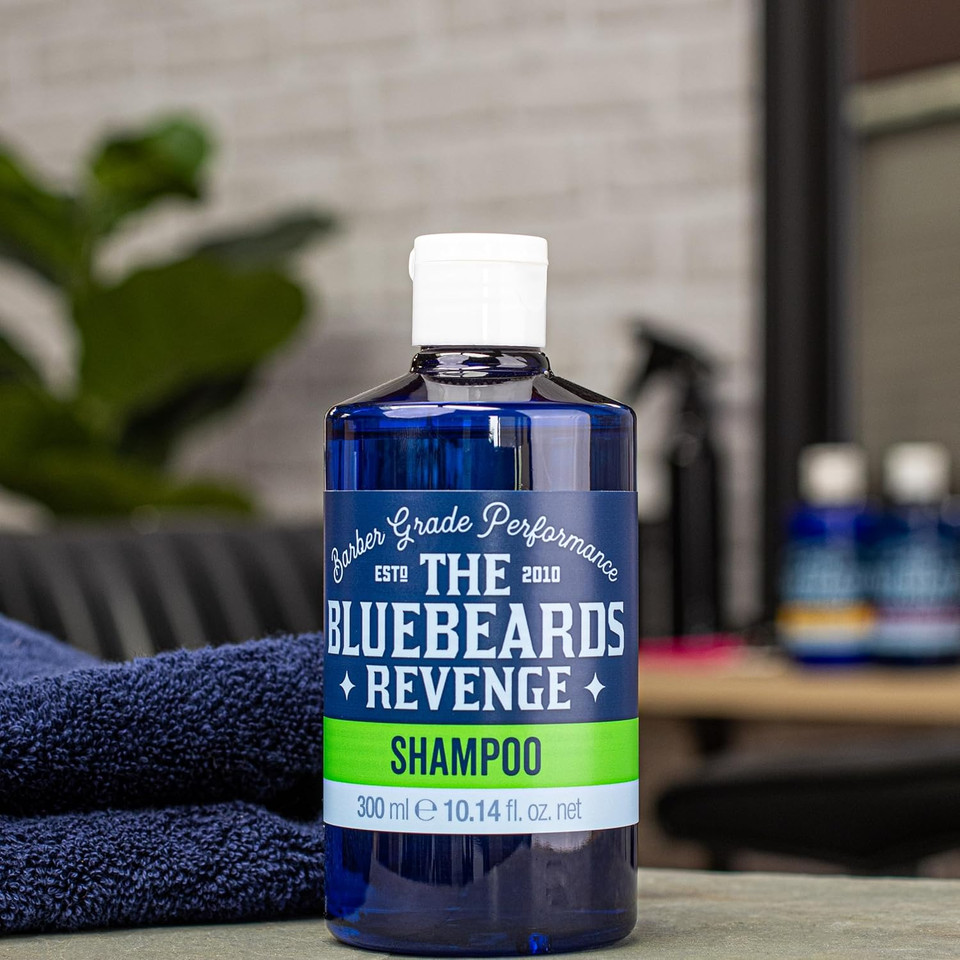 The Bluebeards Revenge, Shampoo For Men, Rehydrates Hair And Scalp, Removing Trapped Dirt, Oil And Styling Products, SLS And Paraben Free, 300ml