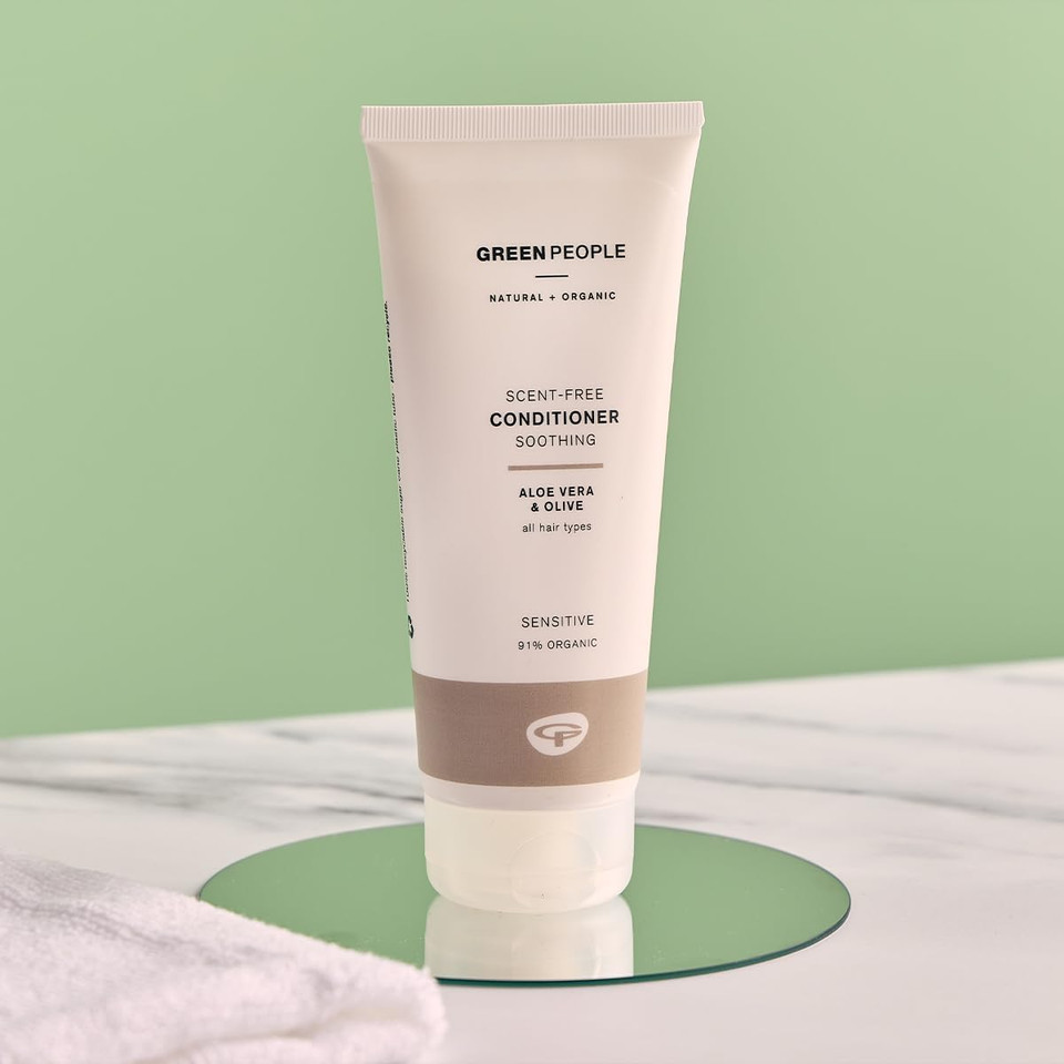 Green People Scent Free Conditioner - For All Hair Types - With Aloe Vera & Olive - Silicone Free, Organic, Vegan, 200ml