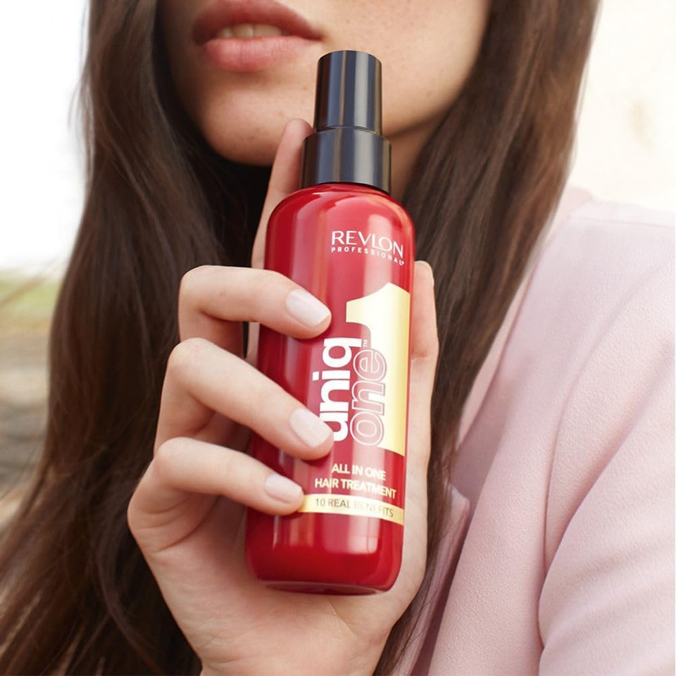 Revlon Professional UniqOne Leave In Conditioner Classic Duo Pack, Gifts For Women/Men, Hair Treatment For Shine And Frizz Control (2 x 150ml)