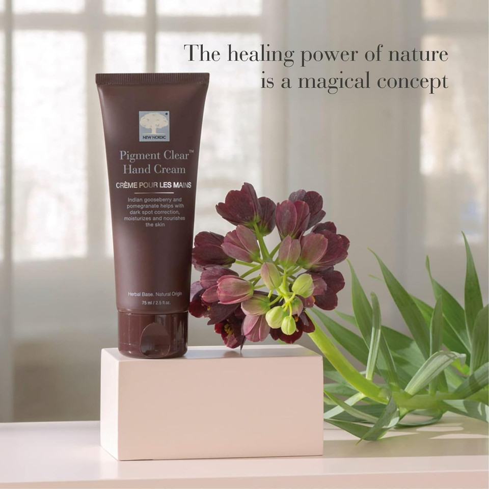 New Nordic Pigment Clear Hand Cream - Fast Absorbing Nourishing Formula for Visible Dark Spot Reduction & Moisturised Hands - 75ml