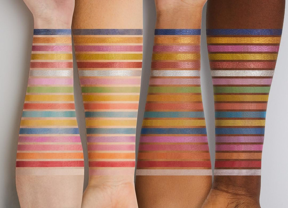 Sleek MakeUP Lucid Dreams Eyeshadow Palette, Featuring 18 Bold and Bright Shades of Highly Pigmented Colour, Limited Edition, 16.5g