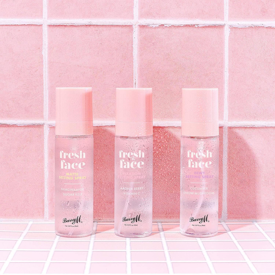Barry M Fresh Face Fixation Makeup Setting Spray, Long-lasting, Infused With Aronia Berry and Vitamin C Clear