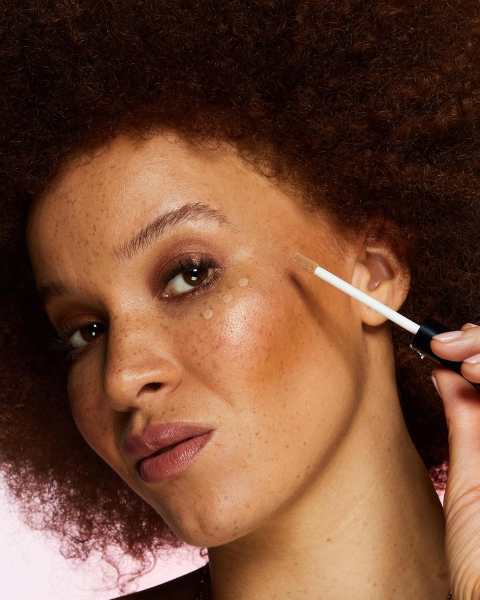 Sleek MakeUP In Your Tone Longwear Concealer, Hides Dark Circles and Covers Blemishes, Buildable Medium to Full Coverage, 7W, 7ml