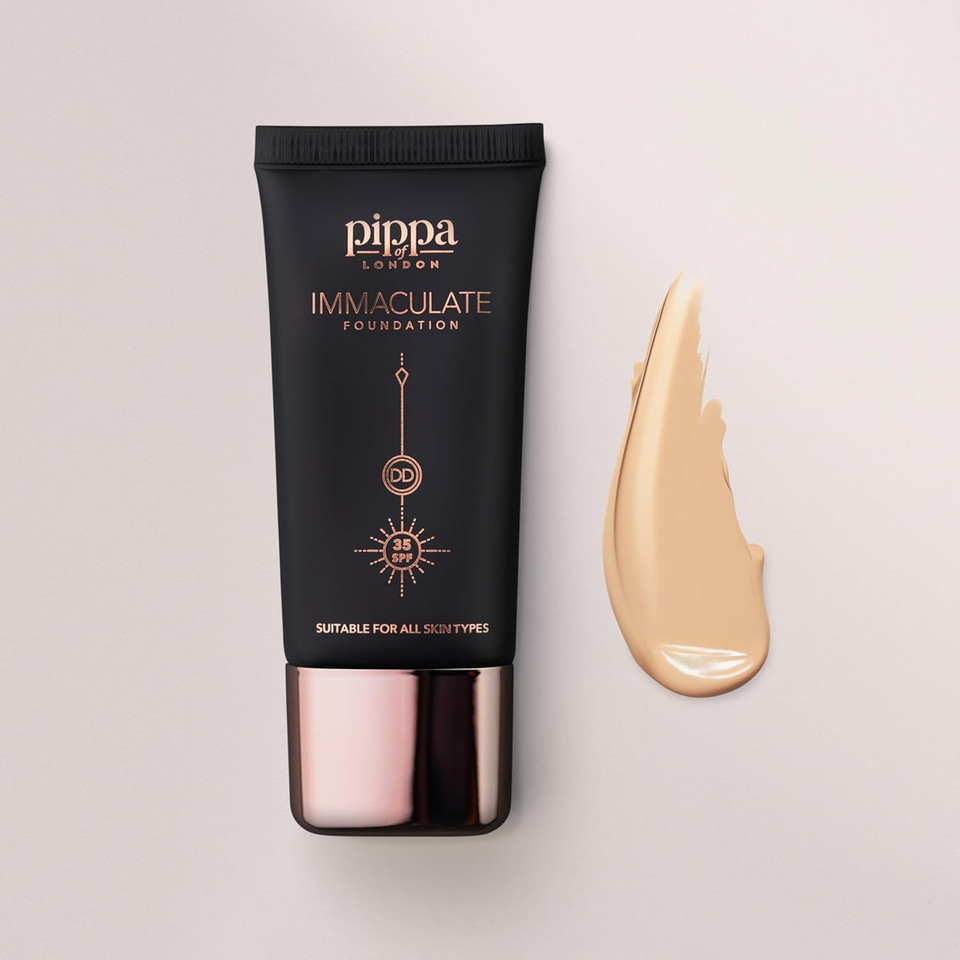 Pippa of London Immaculate Liquid Foundation, Nude 204, Lightweight, Medium Coverage, Matte Finish SP35