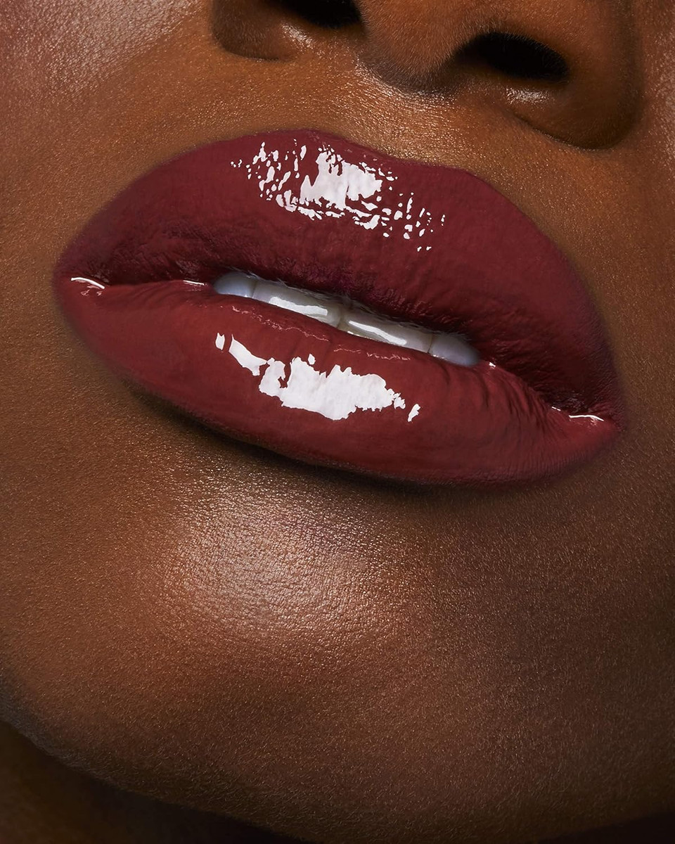 Sleek MakeUP Lip Volve Gloss, Transforming Lip Topper, Lightweight Lip Gloss, Clear, 3.7ml