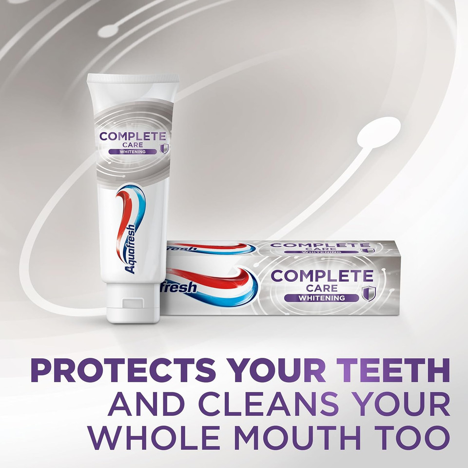 Aquafresh Complete Care Whitening Toothpaste, Helps Restore Your Teeths Natural Whiteness, Actively Deep Cleans and Freshens Whole Mouth, 100ml