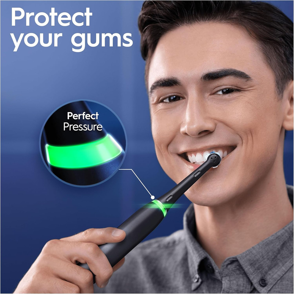 Oral-B iO6 2x Electric Toothbrushes For Adults, 2 Handles, 2 Toothbrush Heads, 5 Modes with Teeth Whitening, UK 2 Pin Plug, Black Lava & Pink Sand