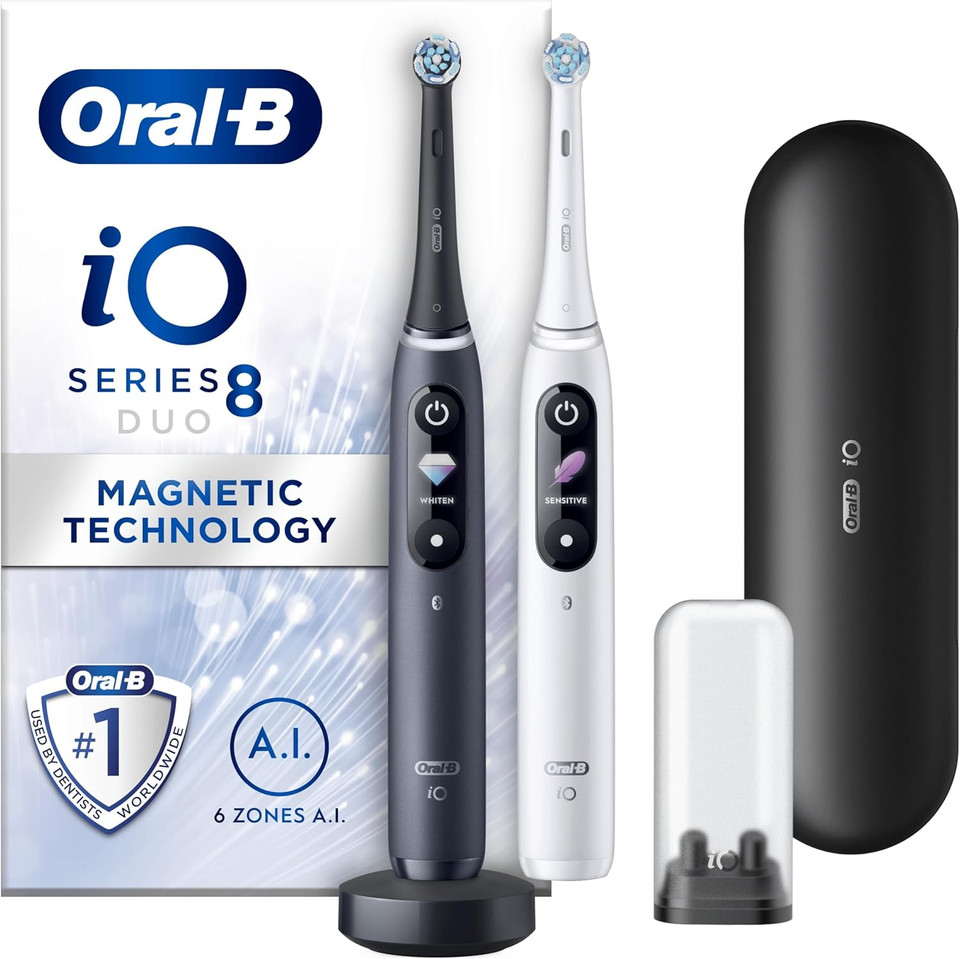 Oral-B iO8 2x Electric Toothbrushes For Adults, Gifts For Women / Men, App Connected Handles, 2 Toothbrush Heads & Travel Toothbrush Set, 6 Modes, 2 Pin UK Plug, Black & White, Oral B IO Toothbrush