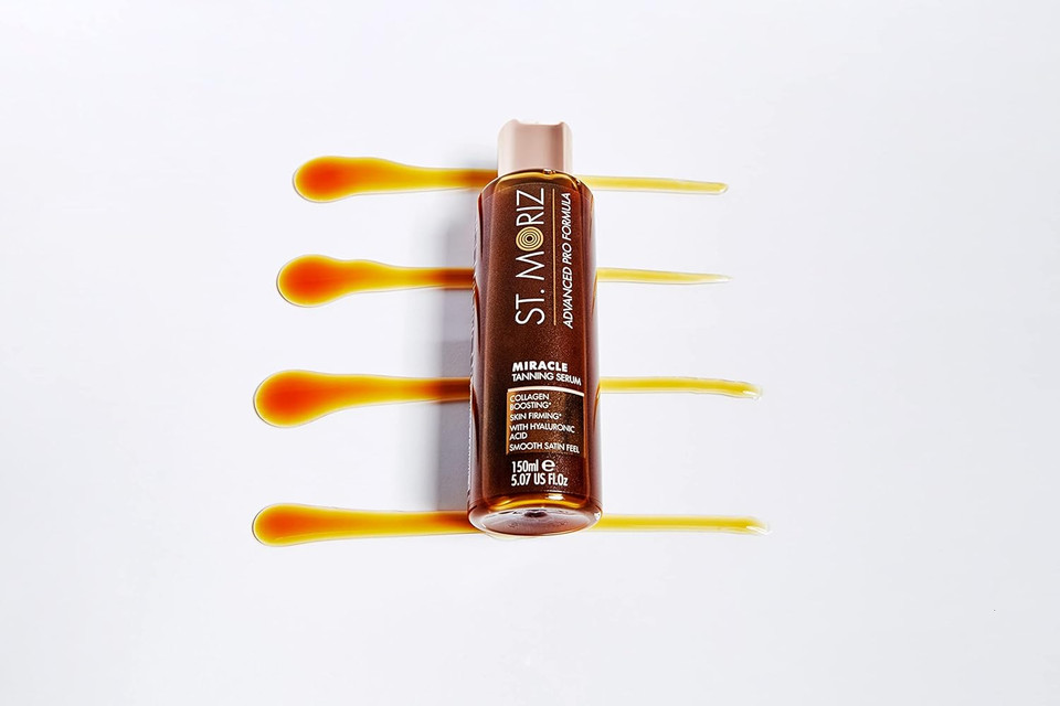 St Moriz Advanced Miracle Gradual Tanning Serum in Light | Anti Ageing Fake Tan Serum with Hyaluronic Acid for Extra Hydration | Skin Firming & Collagen Boosting | Gradual Tan Moisturiser | 150ml