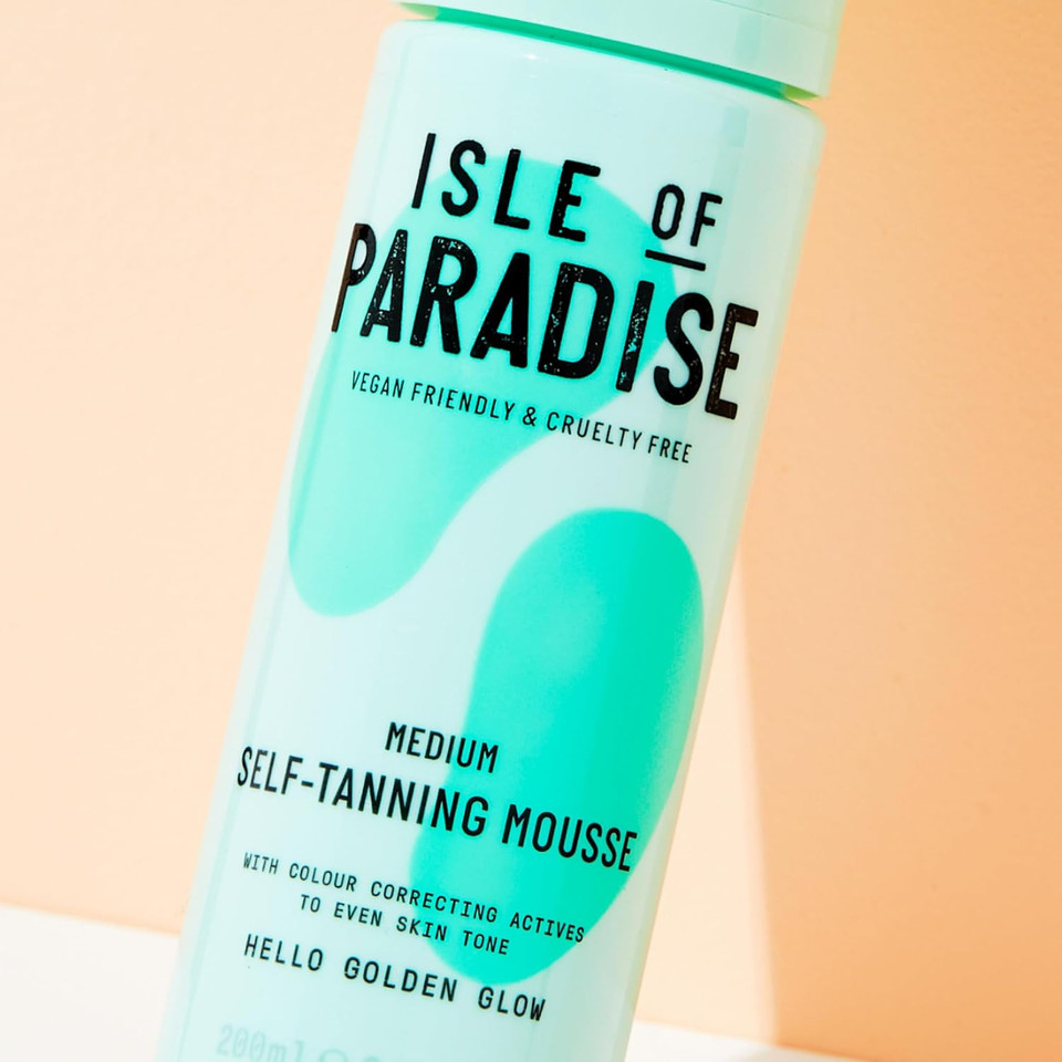 Isle of Paradise Self Tan Mousse, Dark (200 ml) Self Tanning Foam, Natural Ingredients & Vegan (packaging may vary)