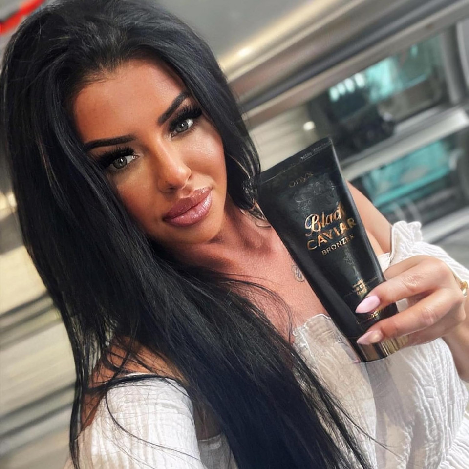 Onyx Black Caviar Sunbed Cream | Dark Tanning Bronzer & Accelerator for Indoor & Outdoor Use | Enhancer for Smooth Streak Free Glow | Hydrated & Moisturised Skin
