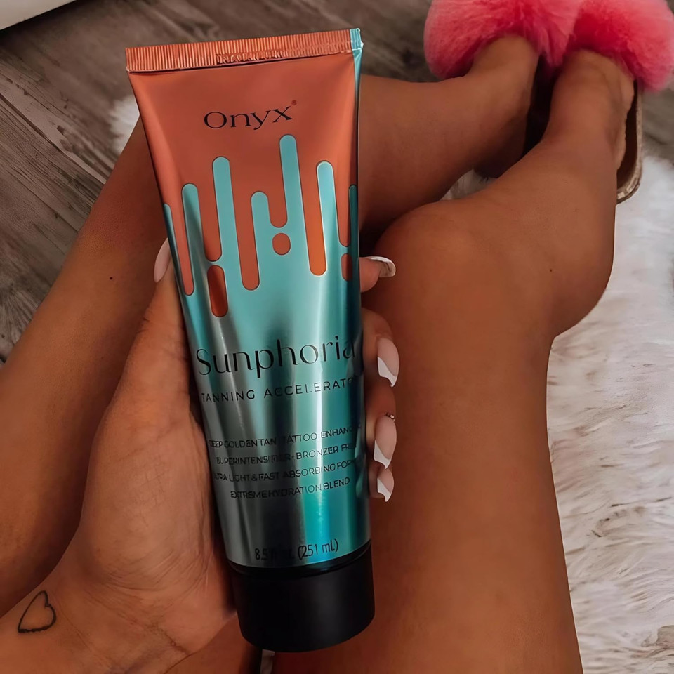 Onyx Sunphoria Tanning Accelerator | Hydrating Sunbed Cream for Deep Golden Results | Gradual Indoor & Outdoor Tan Enhancer | Smooth Streak-Free Finish with Long-Lasting Skin Moisturising