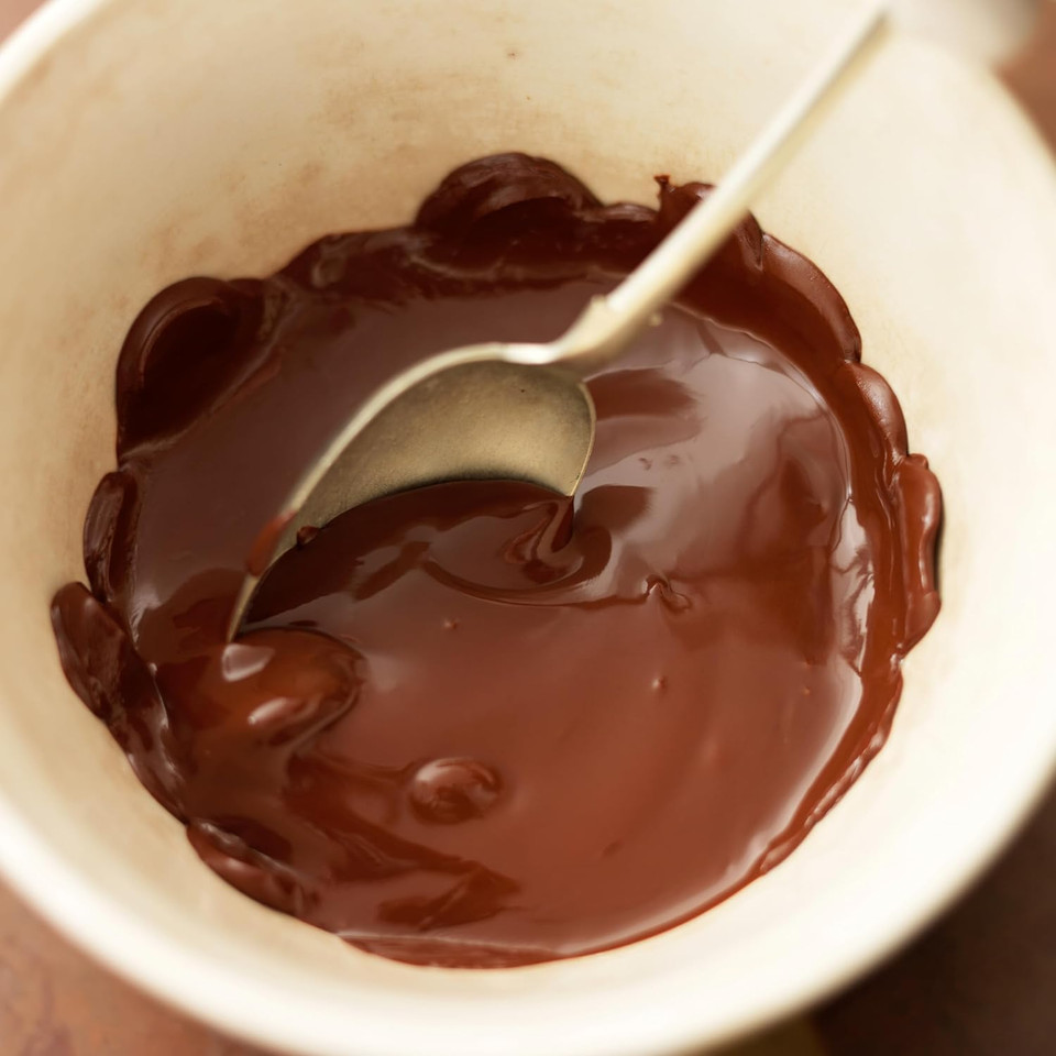 Willie's Cacao - Couverture Chocolate - Chef's Drops Sambirano 55% Dark chocolate - 150g - Juicy, fruity notes - For cooking & baking - Vegan