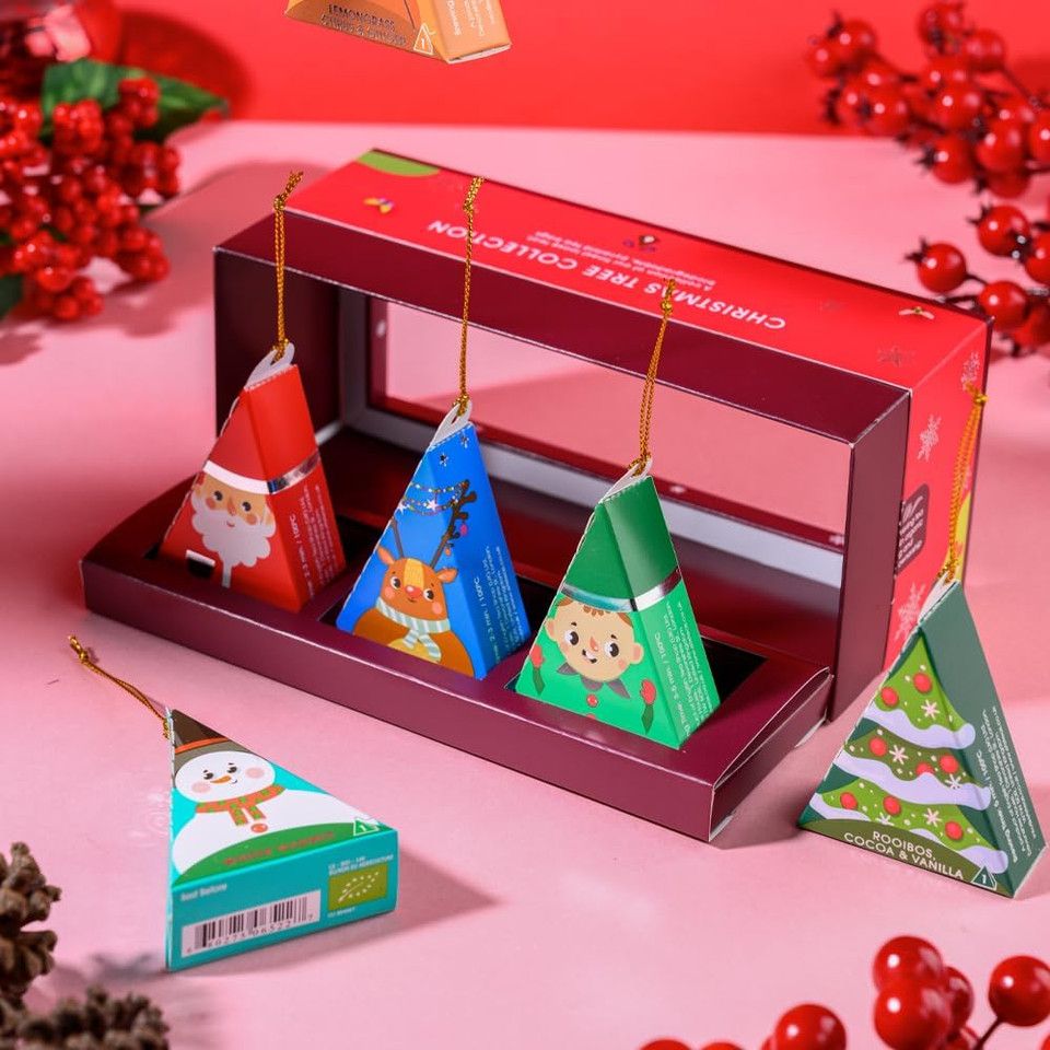 Christmas 2023 English Tea Shop Christmas Tree Collection