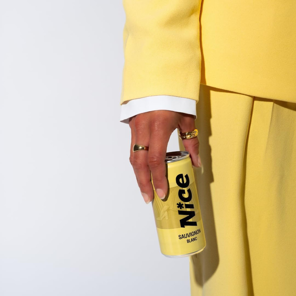 NICE Sauvignon Blanc, Spanish Wine in a Can, Dry, Crisp, Peachy White Wine from La Mancha, Always Good to Go, 12 x 187ml Canned Wine