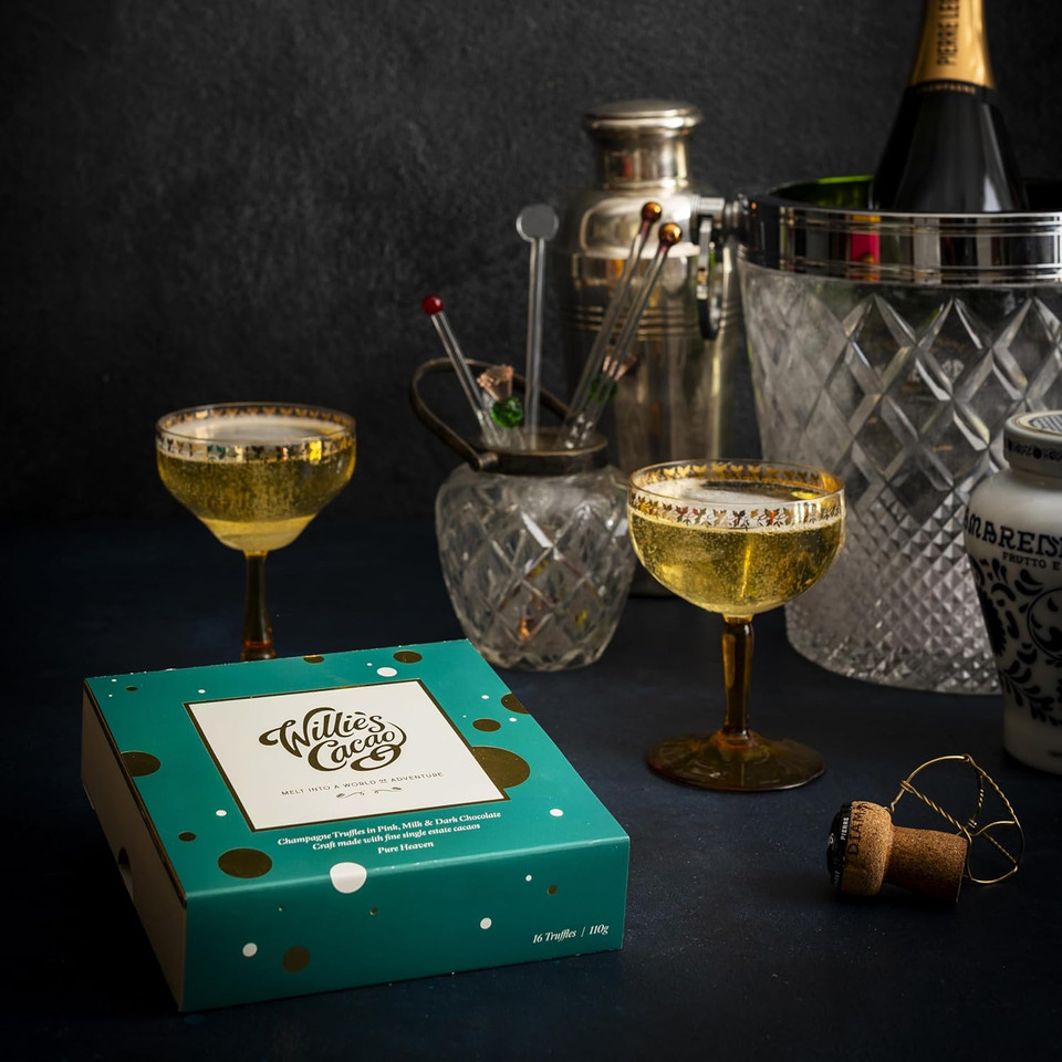 Willie's Cacao - Chocolate Truffle Gift Box - Selection of Milk & dark praline truffles with sea salt - 110g - Luxury chocolate gift