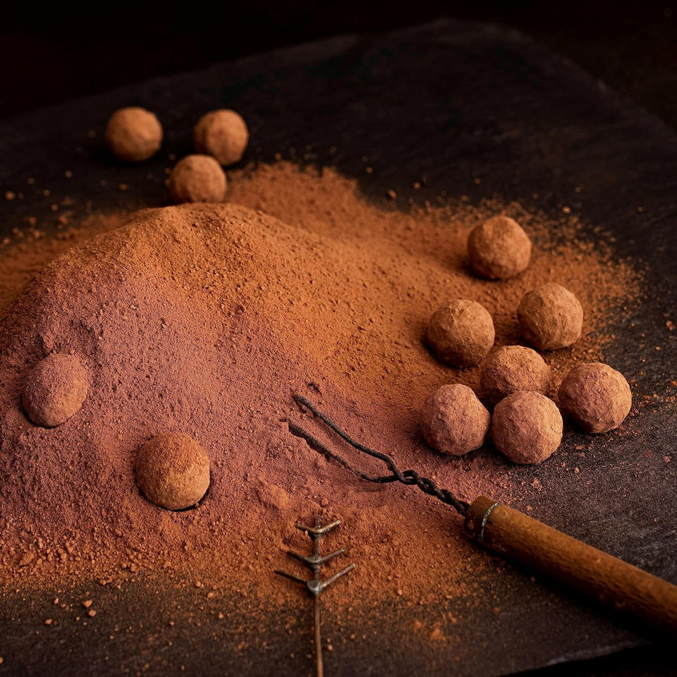 Willie's Cacao - Dark Chocolate Praline Truffles with Sea Salt - Luxury Gift Box - 110g x 6 - Artisan Chocolate - 100% Natural