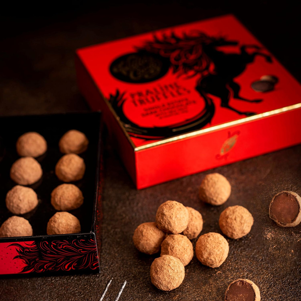 Willie's Cacao - Chocolate Truffle Gift Box - Dark chocolate praline truffles with Cornsish sea salt - Vegan chocolate truffles - 16 truffles, 110g - Artisan Chocolate - 100% Natural