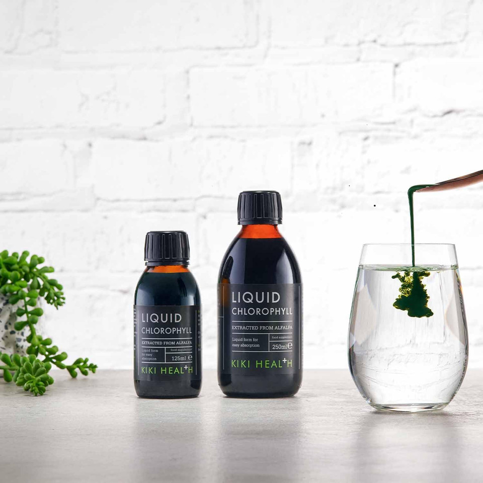 KIKI Health - Liquid Chlorophyll, Extracted from Alfalfa - 100mg Chlorophyll Extract Per Serving - Natural Internal Deodoriser - 100% Natural Ingredients - Vegan Friendly - 250ml