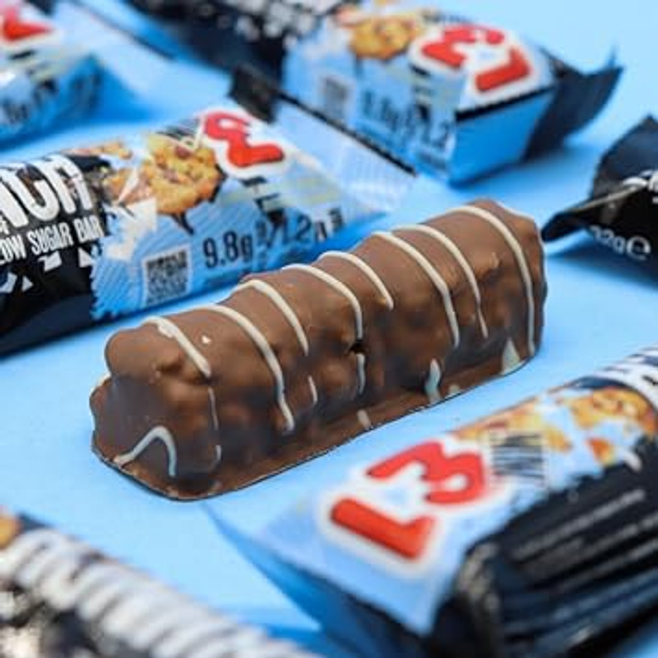 Warrior Crunch Mini (Snacksize)  Protein Bars  9g+ Protein Per Bar  Low Carb, Low Sugar Snack  24 Pack x 32g (Chocolate Chip Cookie Dough) Warrior Crunch Mini (Snacksize)  Protein Bars  9g+ Protein Per Bar  Low Carb, Low Sugar Snack  24 Pack x 32g (Chocolate Chip Cookie Dough)
