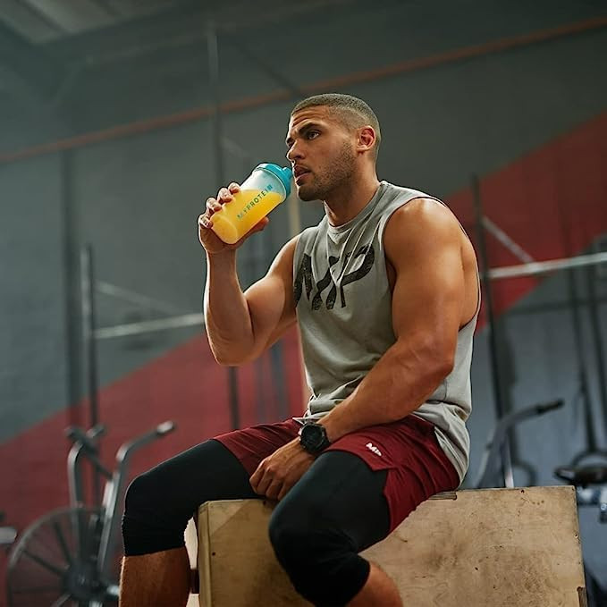 Myprotein Clear Whey Isolate Protein Powder - Vimto - 500g - 20 Servings - Cool and Refreshing Whey Protein Shake Alternative - 20g Protein and 4g BCAA per Serving