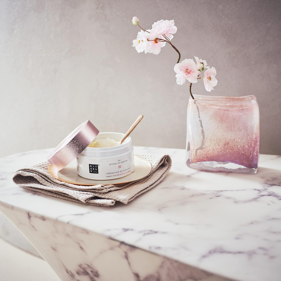 Rituals The Ritual Of Sakura Body Scrub Unisex 8.8 Oz