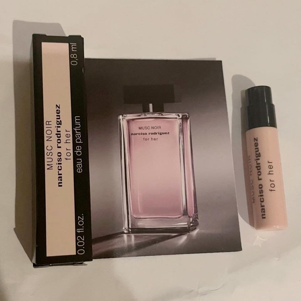 Narciso Rodriguez Musc Noir For Her Eau De Parfum Sample Vial 0.02 Oz / 0.8Ml