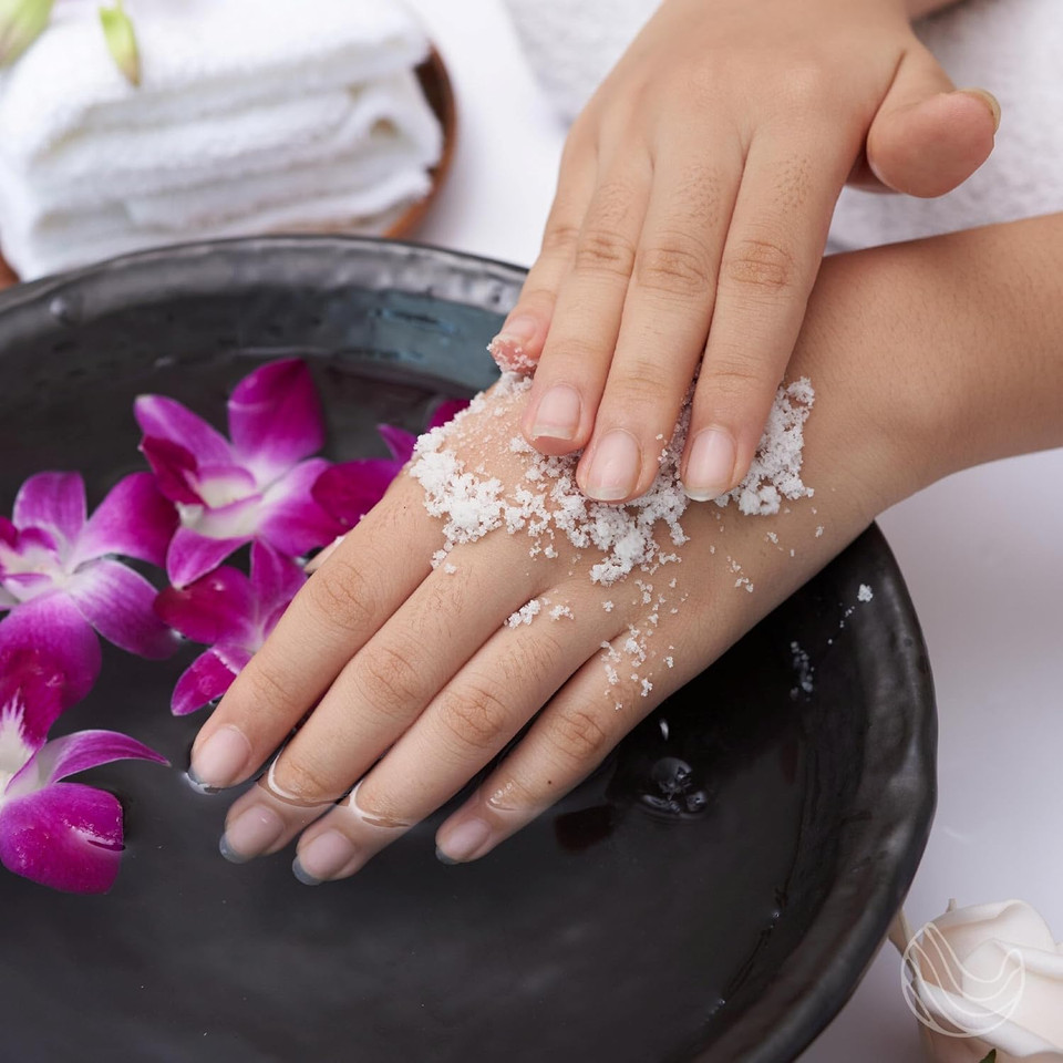 Dead Sea Soothing Bath Salt Soak With 21 Minerals  Relaxing, Detoxifying, And Nourishing For Skin  14Oz, Infused With Essential Oils  Rejuvenate Mind & Body. (Peppermint)