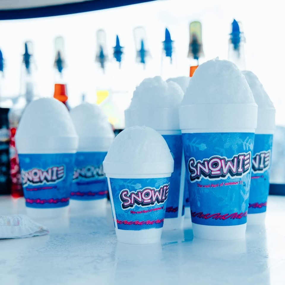 Snowie - Shaved Ice Snow Cone Ready To Use Syrup - Quart (Pink Lemon Sour)