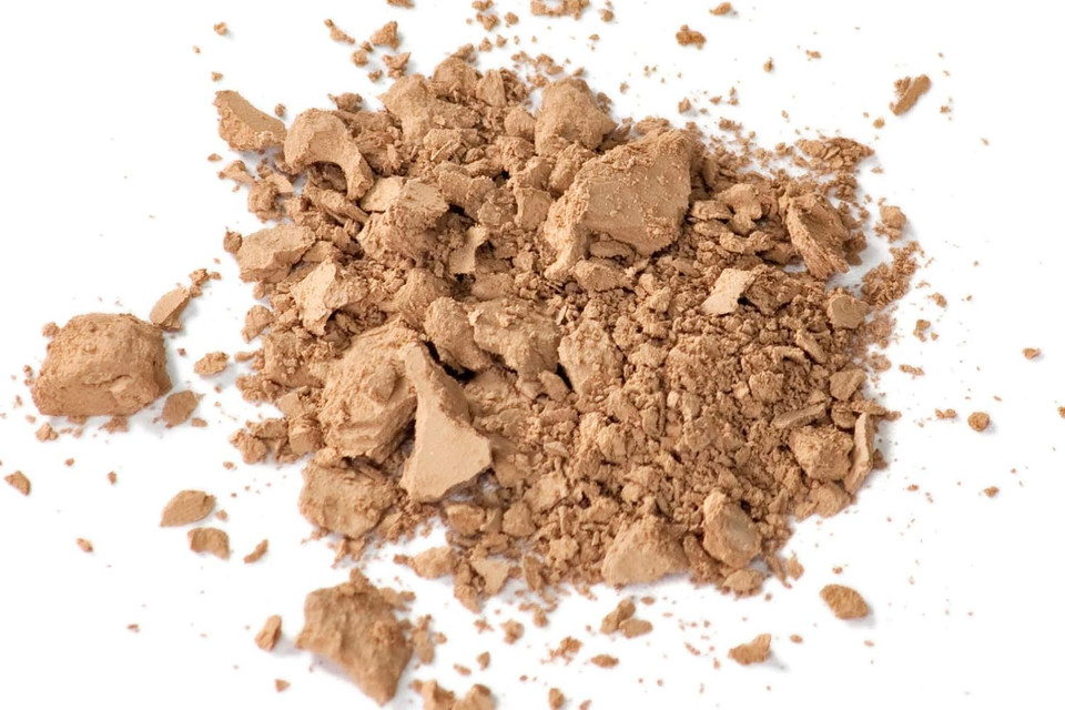 Zuzu Luxe Mosaic Illuminator (Medium - Medium To Tan/Neutral Undertones), Multi-Pigmented, Natural, Paraben Free, Vegan, Gluten-Free, Cruelty-Free, Non Gmo, 0.32 Ozmedium