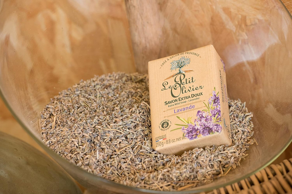 Extra Mild Soap - Lavender - Gently Cleanses Skin - Delicately Perfumed - Vegetable Origin Based - 8.8 Oz