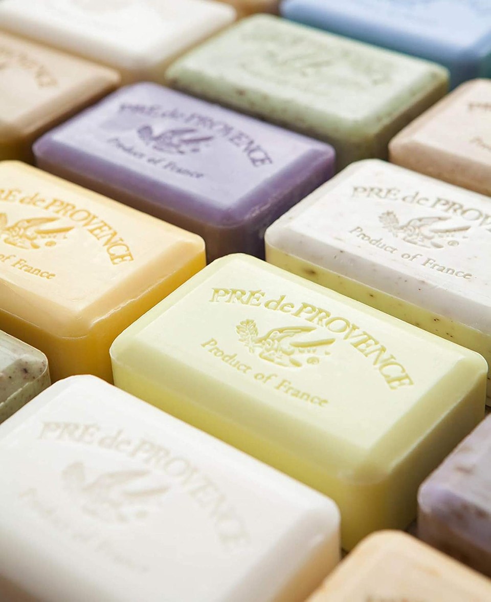 Pre De Provence Artisanal Soap Bar, Enriched With Organic Shea Butter, Natural French Skincare, Quad Milled For Rich Smooth Lather, 8.8 Ounce, Peony
