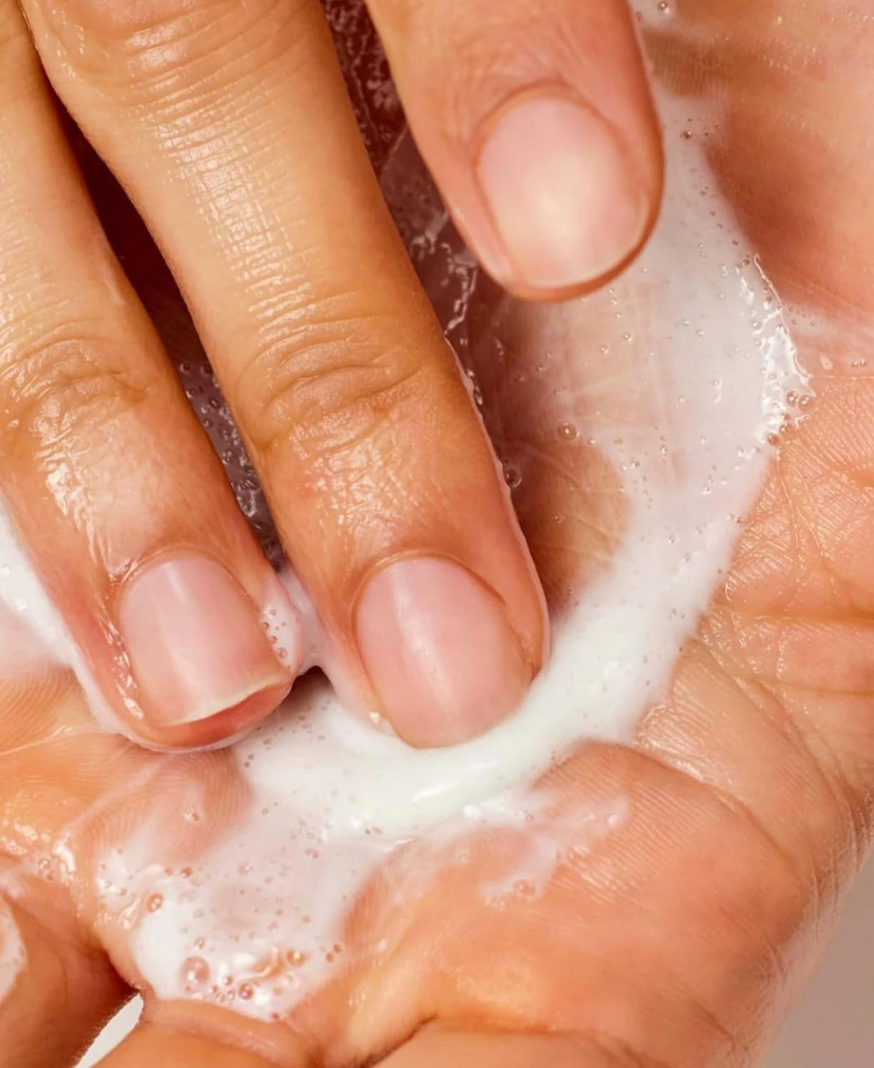 Acure Seriously Soothing Jelly Milk Makeup Remover - Waterproof Make Up Removal For Normal To Sensitive Skin - Moisturizing Finish - Milky Texture With Chamomile & Hyaluronic Acid -100% Vegan- 4 Fl Oz