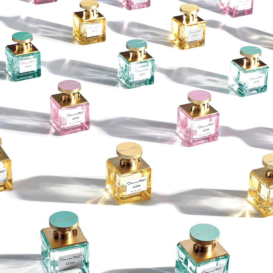 Oscar De La Renta Alibi Eau So Chic Eau De Toilette Perfume Spray For Women, 3.4 Fl. Oz