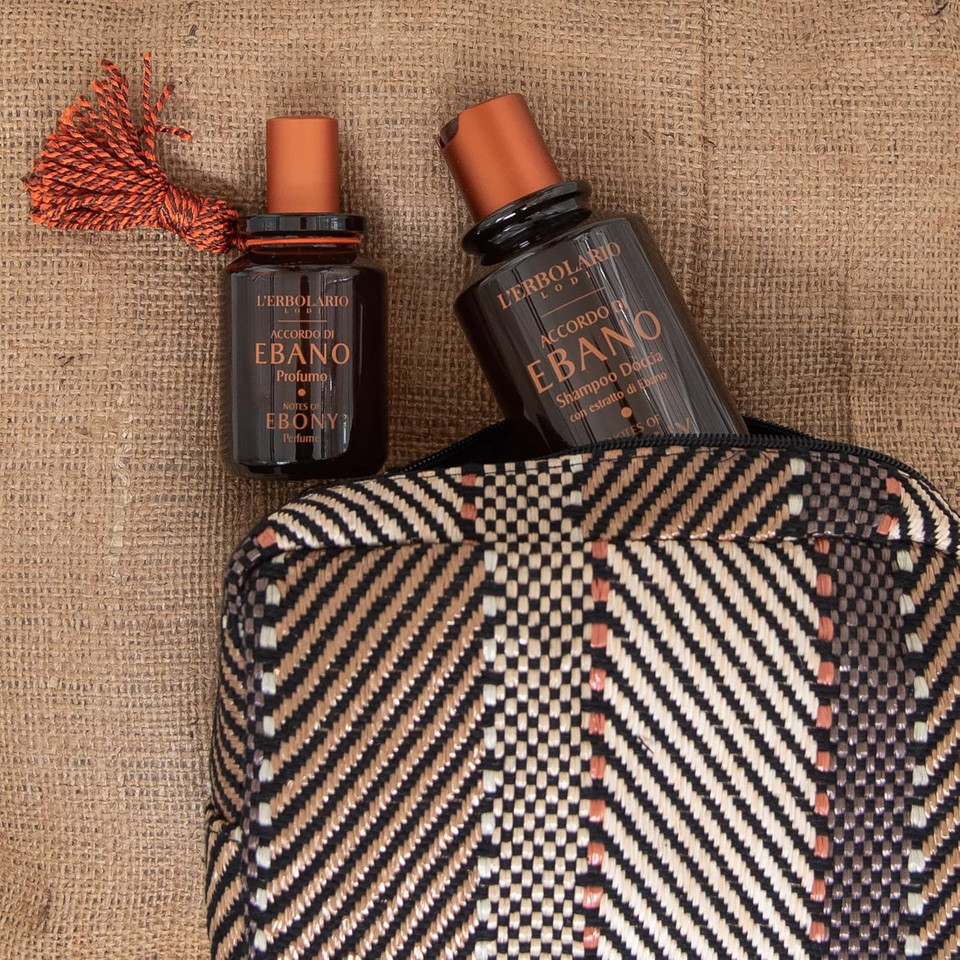 L'Erbolario - Ambraliquida - Bath Gel - Infused With Vitamin E Micro-Spheres - Toning And Protective Skin Support - Amber, Creamy Fragrance, 8.4 Oz