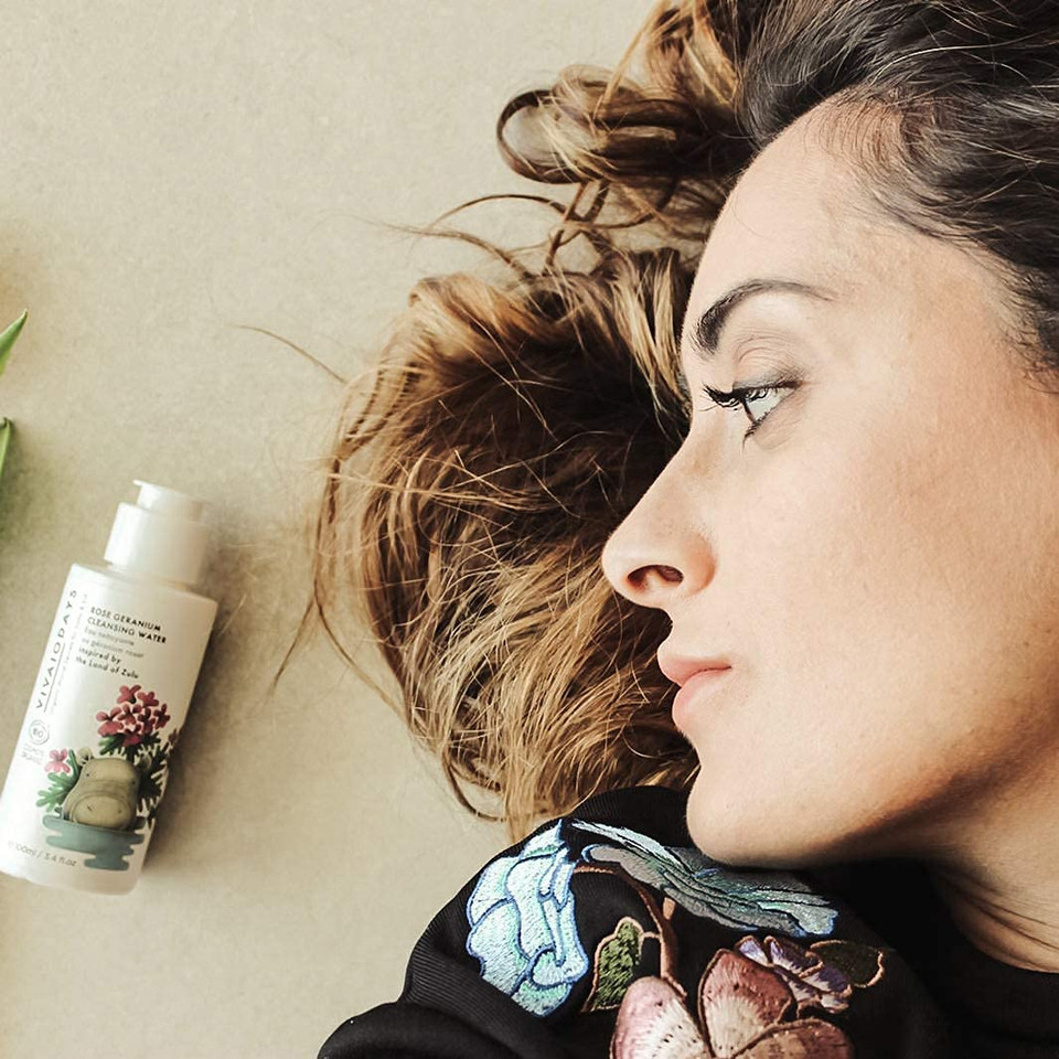 Organic Rose Geranium Cleansing Water -Quick Clean Up For Baby & Gentle Makeup Remover ((15.2 Oz | 450 Ml Large))