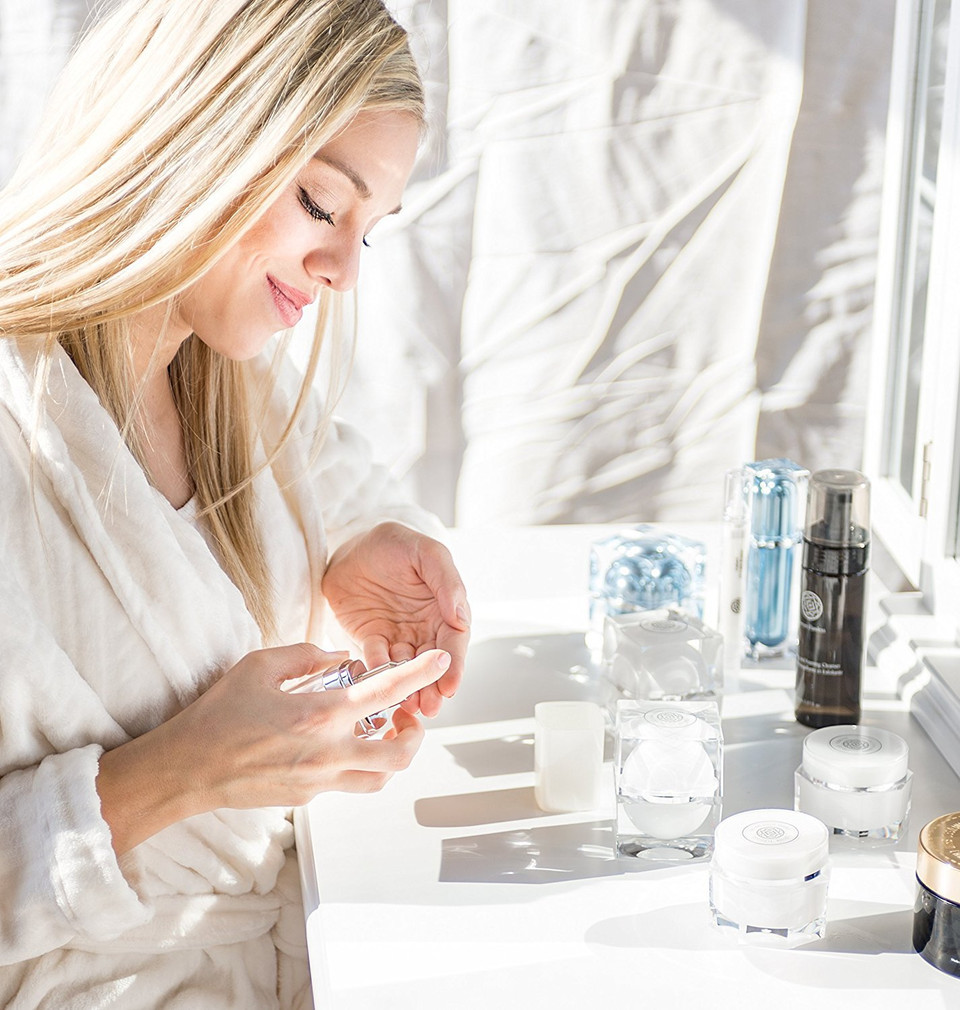 Forever Flawless Best Facial Cleanser With 100% White Diamond Infused Powder, Antioxidants, Vitamin A And E For Oily, Dry & Sensitive Skin, Anti-Aging, Anti Wrinkle. Men And Women Ff13, (2.03 Fl Oz)