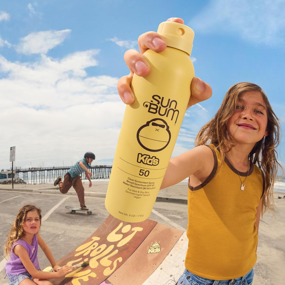 Sun Bum Kids Spf 50 Sunscreen Clear Body Spray - Broad Spectrum Water-Resistant With Vitamin E - Wet Or Dry Skin Application - Hawaii 104 Act Compliant (Without Octinoxate & Oxybenzone) - 6 Oz