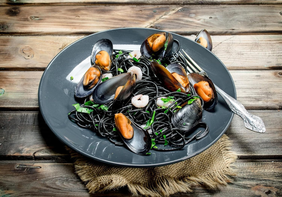 Ikasumi Black Squid Ink Powder - 100% Squid Cuttlefish Ink Powder | Pure, Powdered & Genuine Black Ink Ikasumi - Used As A Natural Black Food Coloring