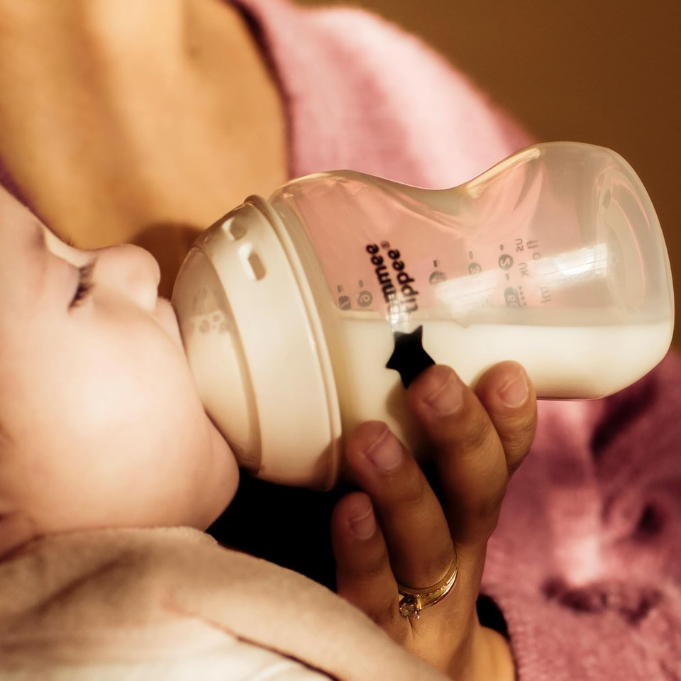 Tommee Tippee Easiwarm Bottle Warmer, Warms Breast Milk And Formula Bottles To Body Temperature In Minutes, Automatic Timer, One-Dial Operation, White