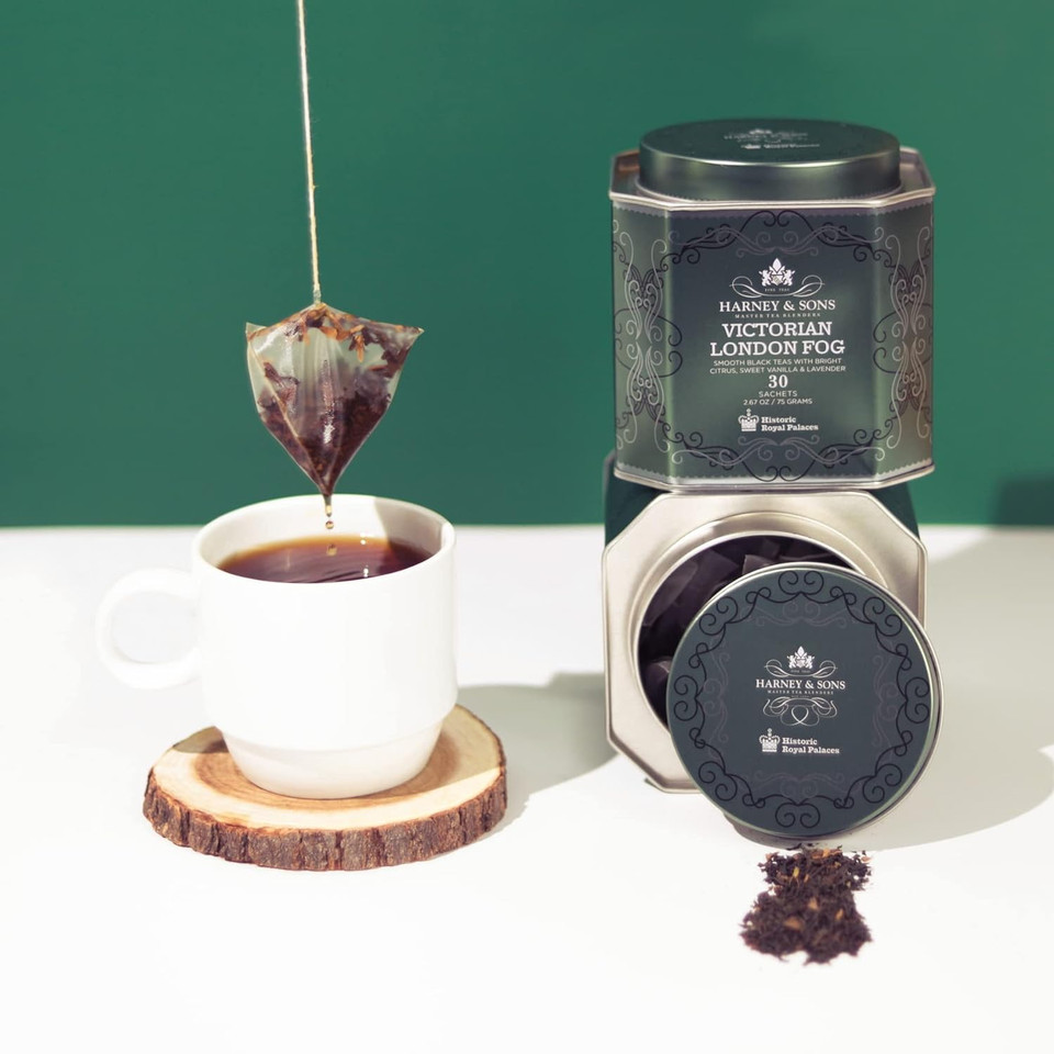 Harney & Sons Victorian London Fog Tea, Black And Oolong Tea With Citrus, Vanilla And Lavender | 30 Sachets, Historic Royal Palaces Collection30 Count (Pack Of 1)