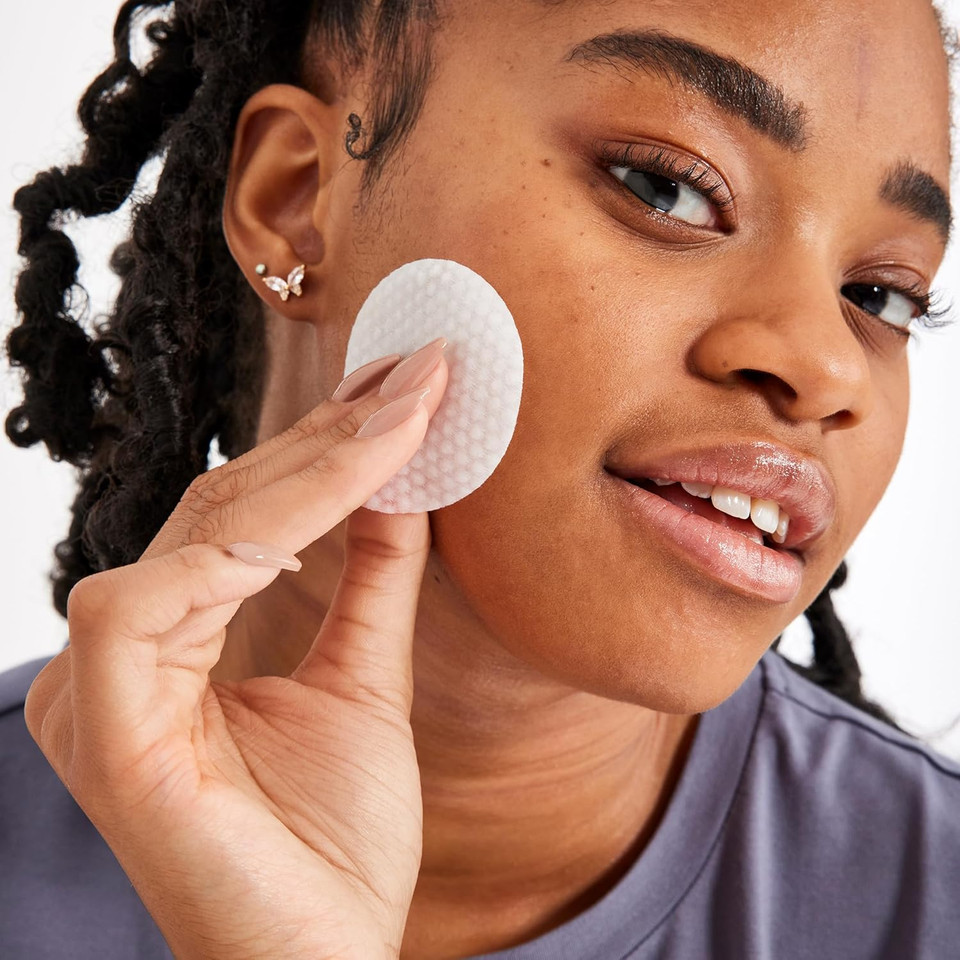 First Aid Beauty - Fab Pharma White Clay Acne Treatment Pads With 2% Salicylic Acid, Daily Compostable Exfoliating Pads For Breakouts, Whiteheads, Blackheads And Acne, Safe For Sensitive Skin, 60 Ct