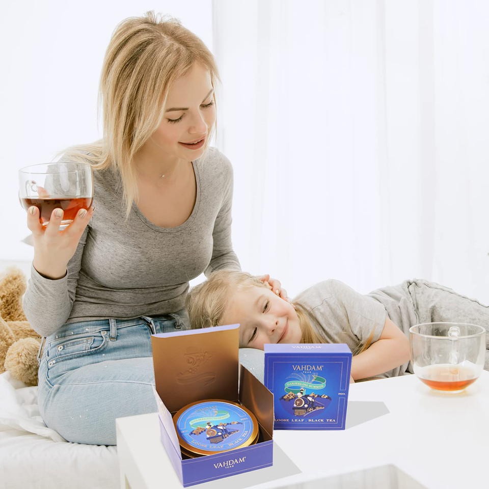 Vahdam, Darjeeling Summer Black Tea Gift Sets (1.7Oz, 25+ Cups) | 100% Pure Loose Leaf Tea, Gluten Free & Non Gmo | Direct From Source | Gifts For Women, Gifts For Men, Gifts For Him/Her