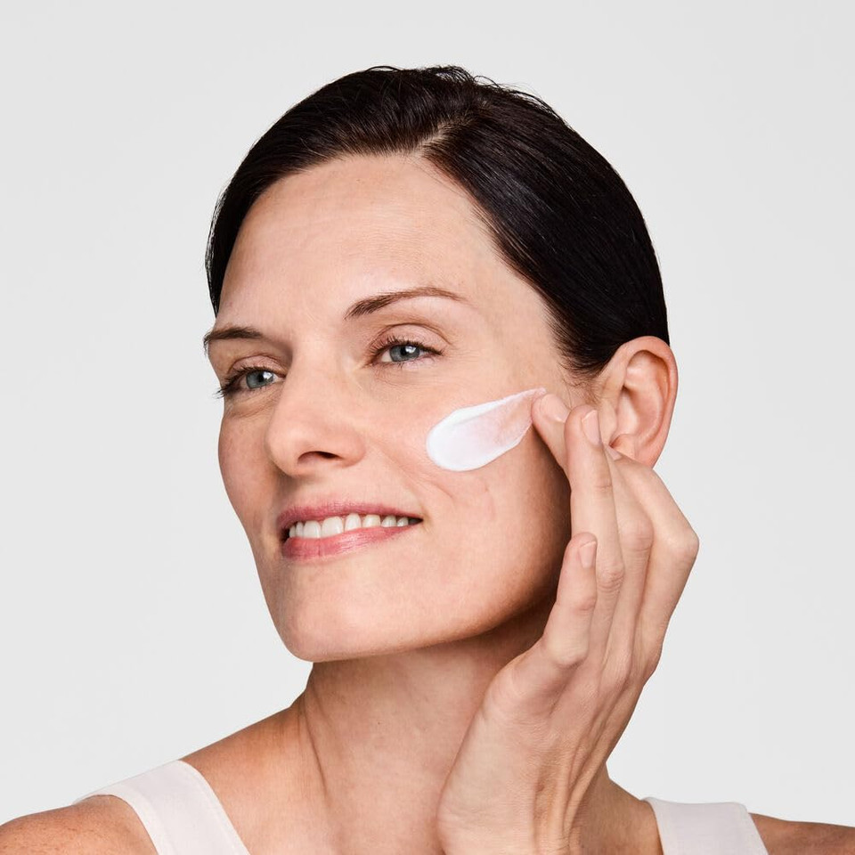 Estée Lauder Daywear Multi-Protection Anti-Oxidant 24H-Moisture Cream Spf 15 | Anti-Aging Moisturizer | Face Cream