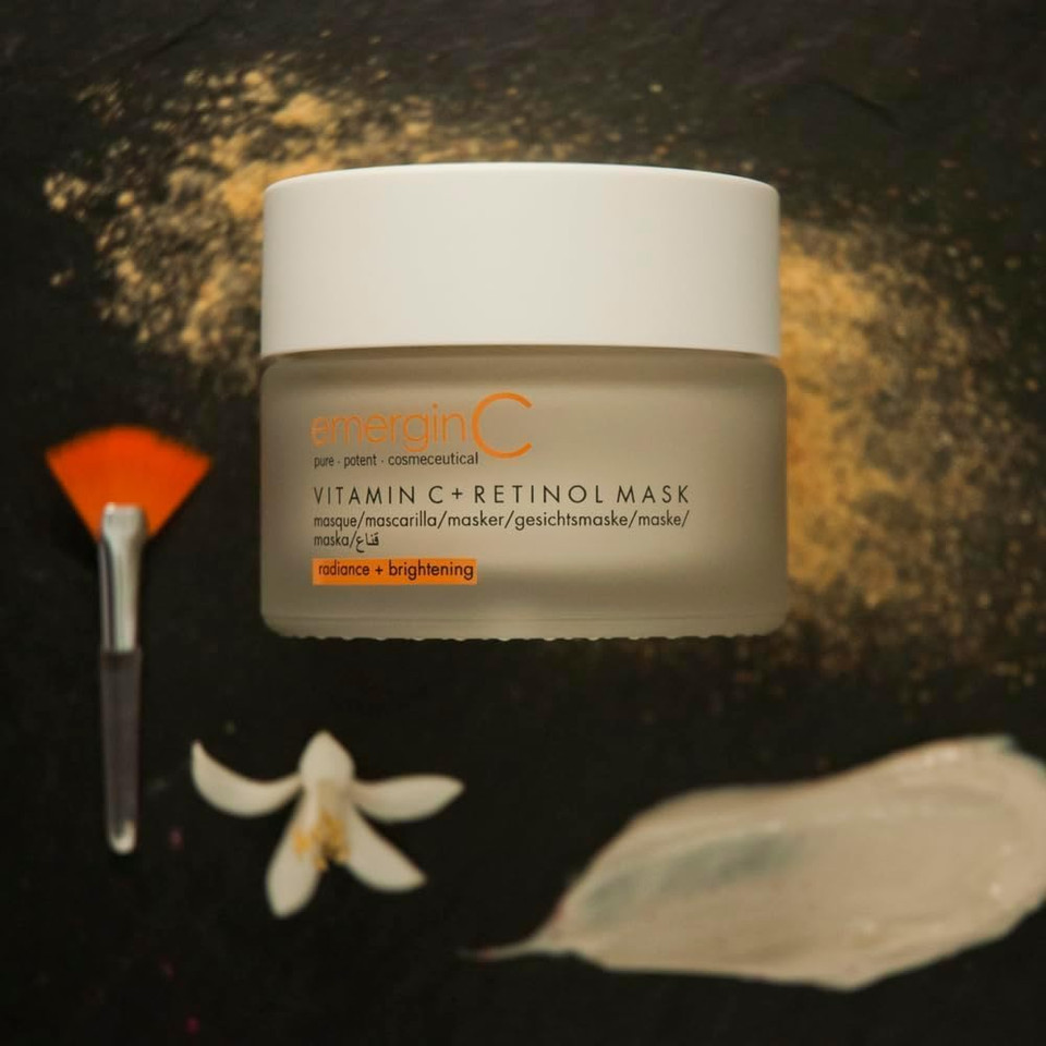 Vitamin C + Retinol Mask - Exfoliating Green Tea Face Mask With Kaolin Clay - Removes Dead Skin + Helps Improve The Appearance Of Uneven Tone For Glowing Skin (1.7 Oz, 50 Ml)