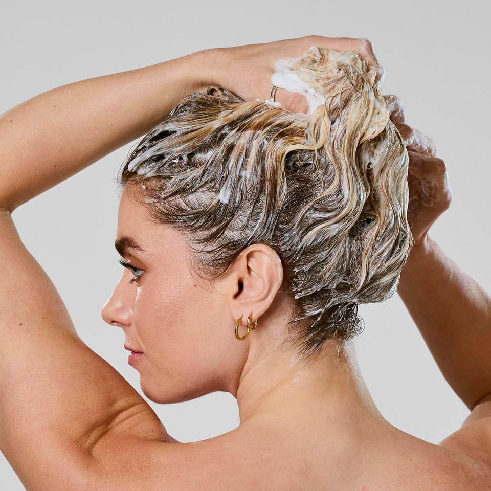 Bumble And Bumble. Hairdresser'S Invisible Oil Hydrating Shampoo | Hydrating, Anti Frizz, Softening, Color Safe | Curly, Wavy, Straight | With Argan Oil, Coconut Oil + Grapeseed Oil