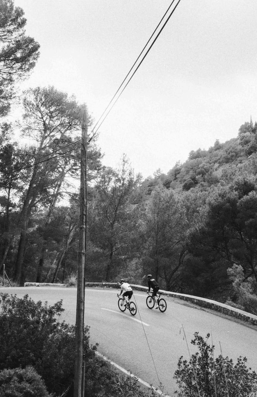 Test Collection - Ideal For Triathlon & Long-Distance Running - Effective Energy Supply Including 2X Drink Mix, 2X Energy Gel & 1X Energy Bar - Optimal Training Support & Performance