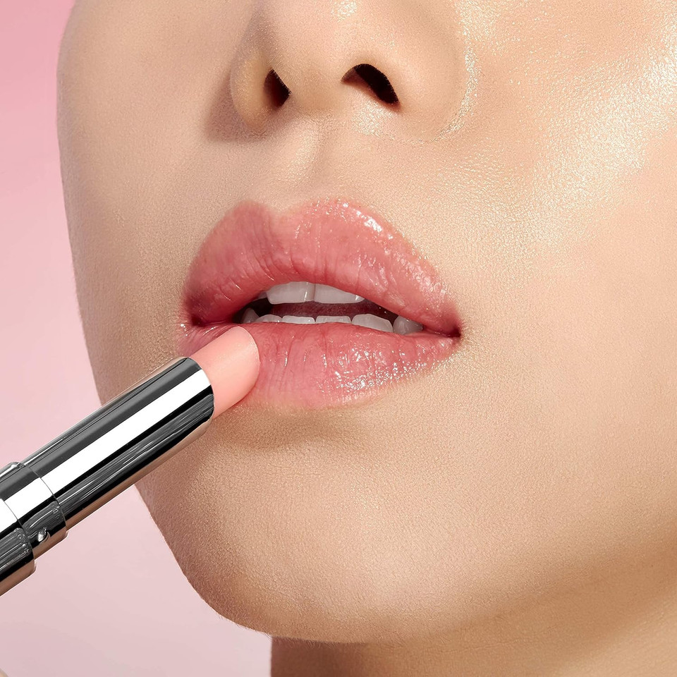 Sigma Beauty Moisturizing Lip Balm, Soothe, Condition And Restore Lips In A Tinted, Ph-Activated Sheen